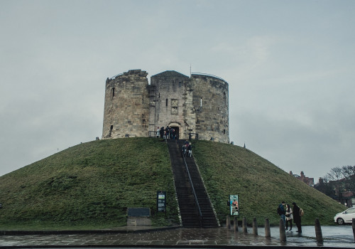 cliffords-tower-5950952_1920